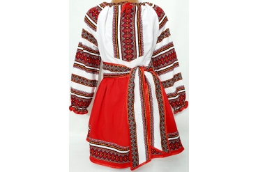 Costum traditional fata