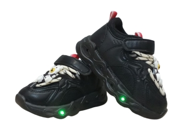 Adidasi  Cu Led Baiat