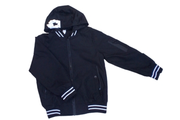 Geaca Neagra Doua Fete