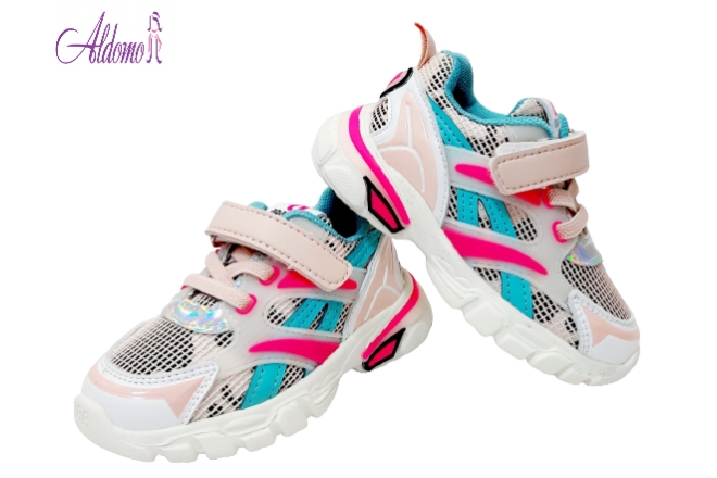  Adidasi Multicolori De Fete