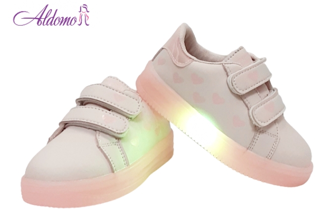  Adidasi Led Fete