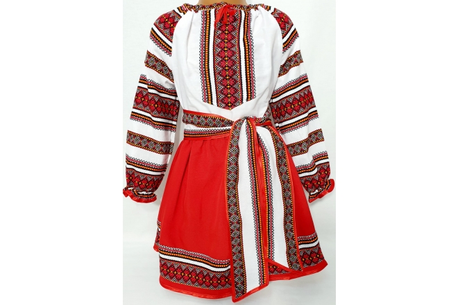  Costum traditional fata