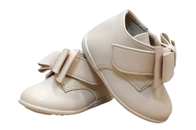  Pantofi Fata