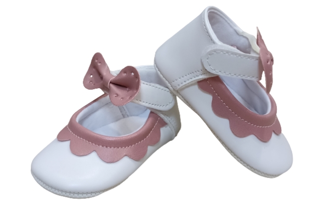  Pantofi fetite