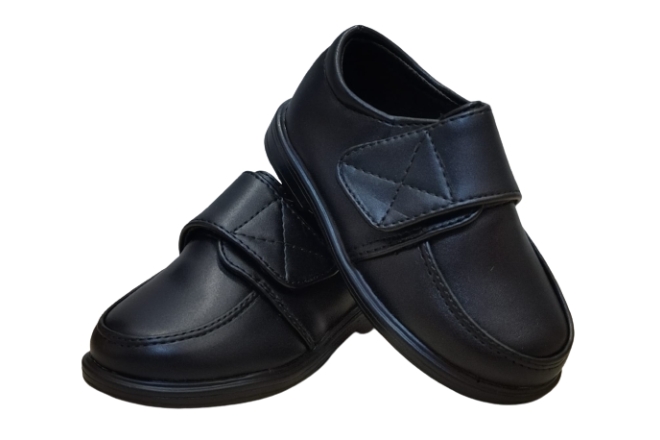  Pantofi Baieti