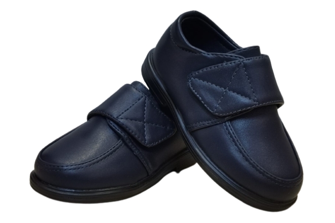  Pantofi Baieti