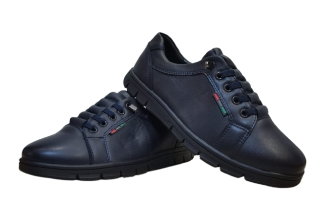  Pantofi Baieti