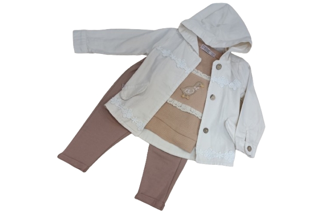  Compleu Fata