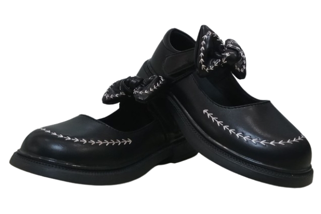  Pantofi Negri Fata
