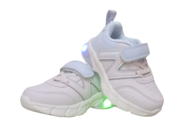  Adidasi Cu Led Fata