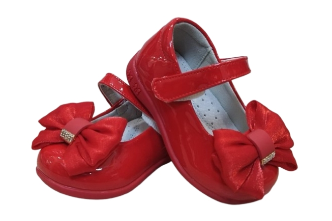  Pantofi Rosii De Lac Fata