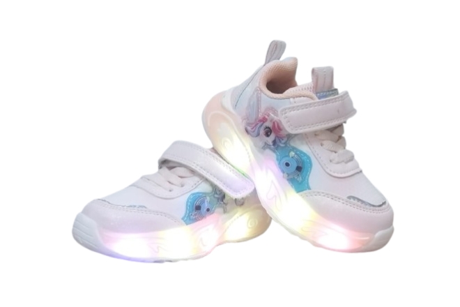  Adidasi Cu Led Fata