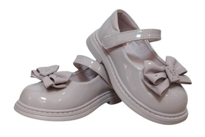  Pantofi Fetite